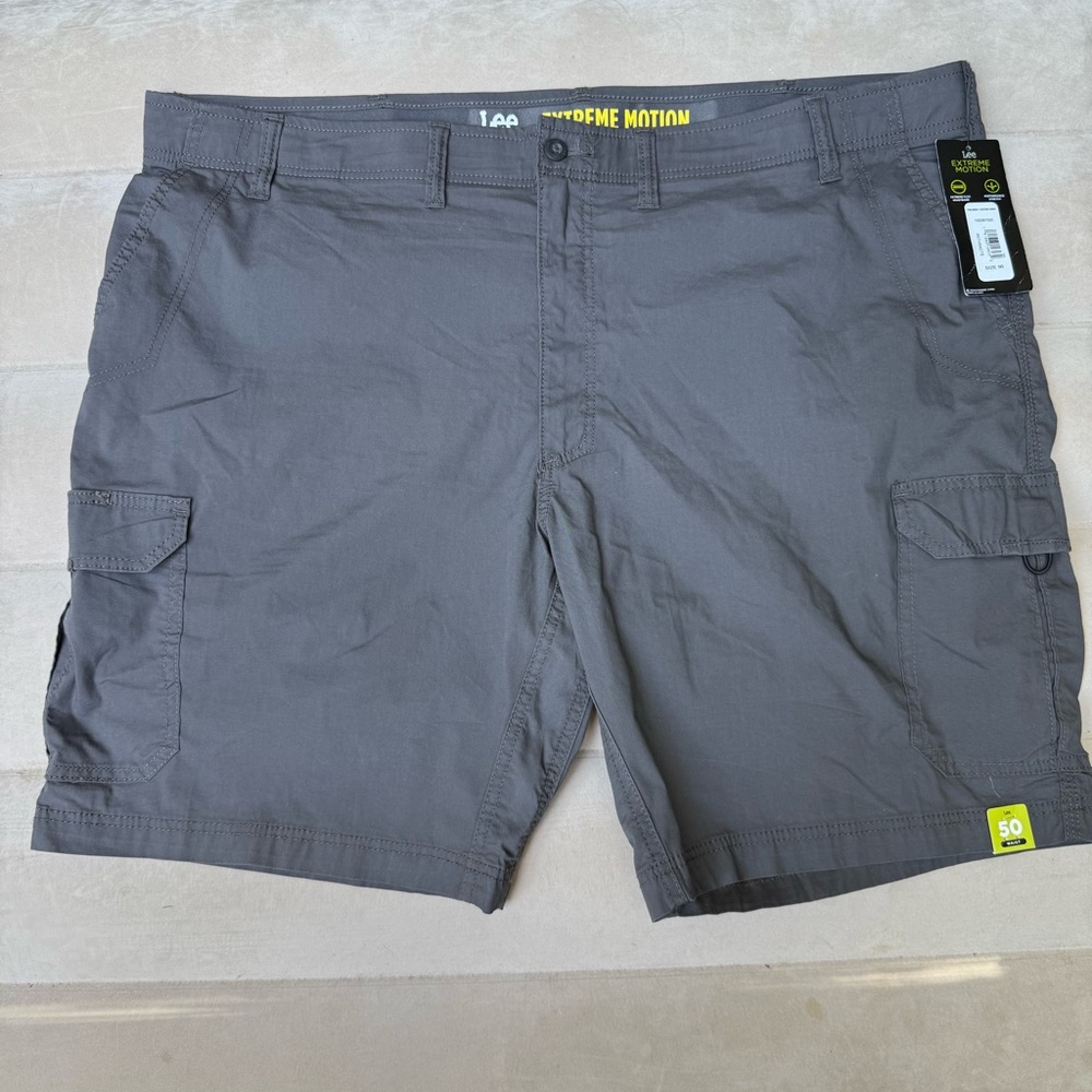 NWT Lee‎ Gray Cargo Shorts Relaxed Fit Durable size 50 for men’s